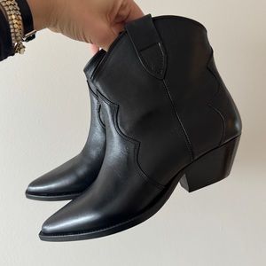 DEWINA LEATHER ANKLE BOOTS